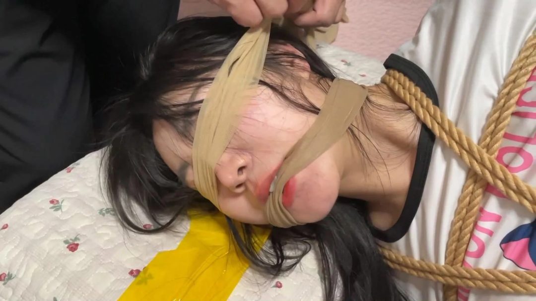 柳洋、吴晗主演DID剧情片《姐妹惊魂》（下）被捆绑囚禁的丝袜姐妹被迫摩擦并遭受毒刑折磨！-13