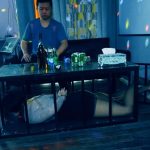 定拍转公映《塑料姐妹》第2集 美女被主人驯服后诱骗闺蜜过来K歌迷晕后绑到主人的地下牢房刑讯