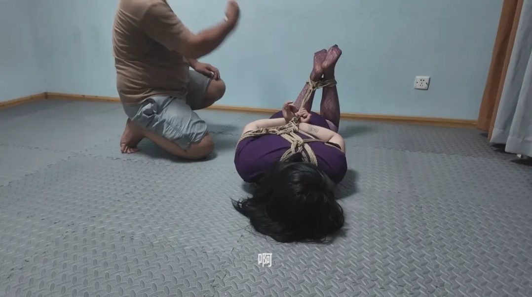 绳爱今生 家暴之不要和陌生人说话-4