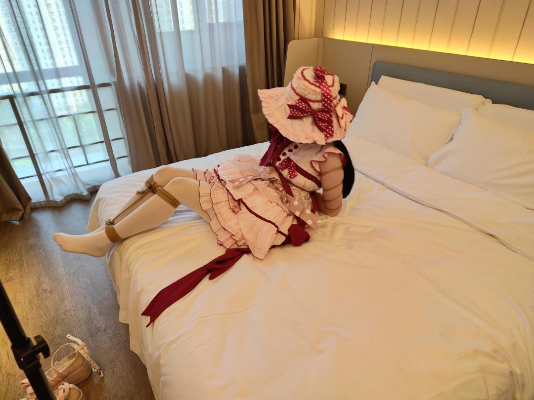 XcTian 白丝lo娘小圆的捆绑挣扎初体验-4