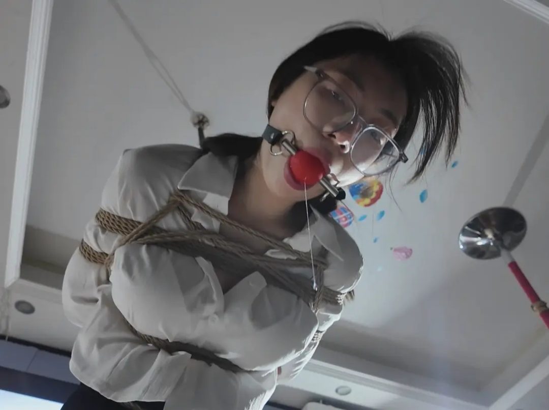 《办公室的秘书》卢曼莹-5