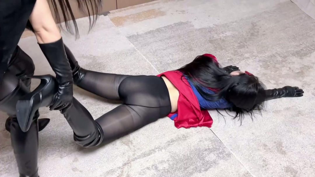 女英雄研究所 [李然 吴晗]女超人惨败:女魔王的凌辱 正片 双女超人上集-9