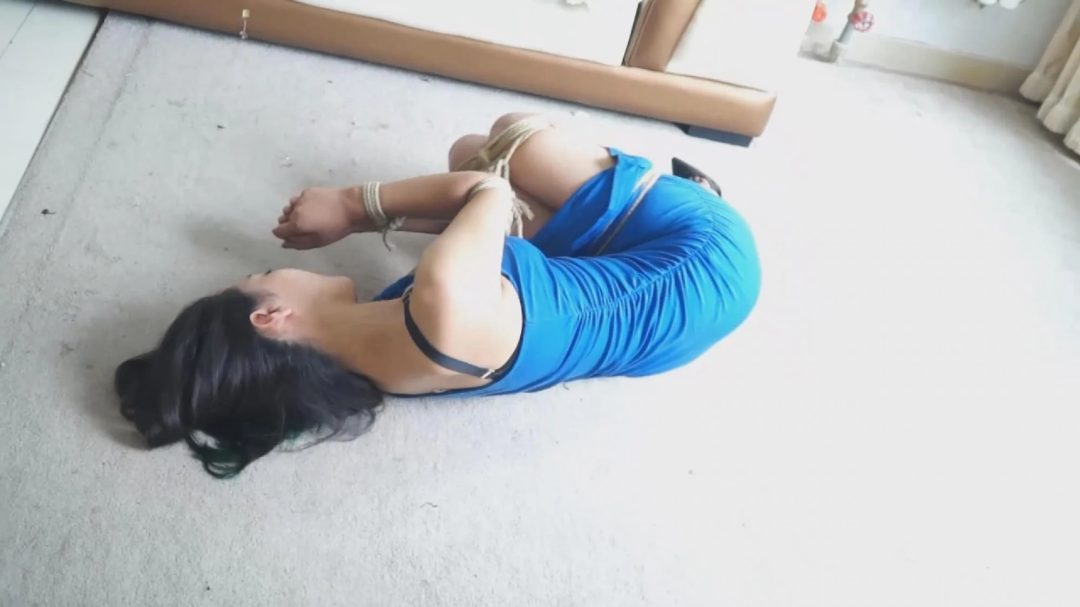 绳屋藏娇 定拍作品：董倩蓝裙-3