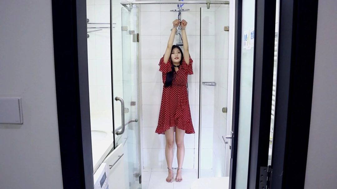 理工妹子莎莎讲述戴镣铐挠脚心TK感受1 手铐脚铐脚趾铐 本期内容以各种镣铐姿势+妹子感受为主-10