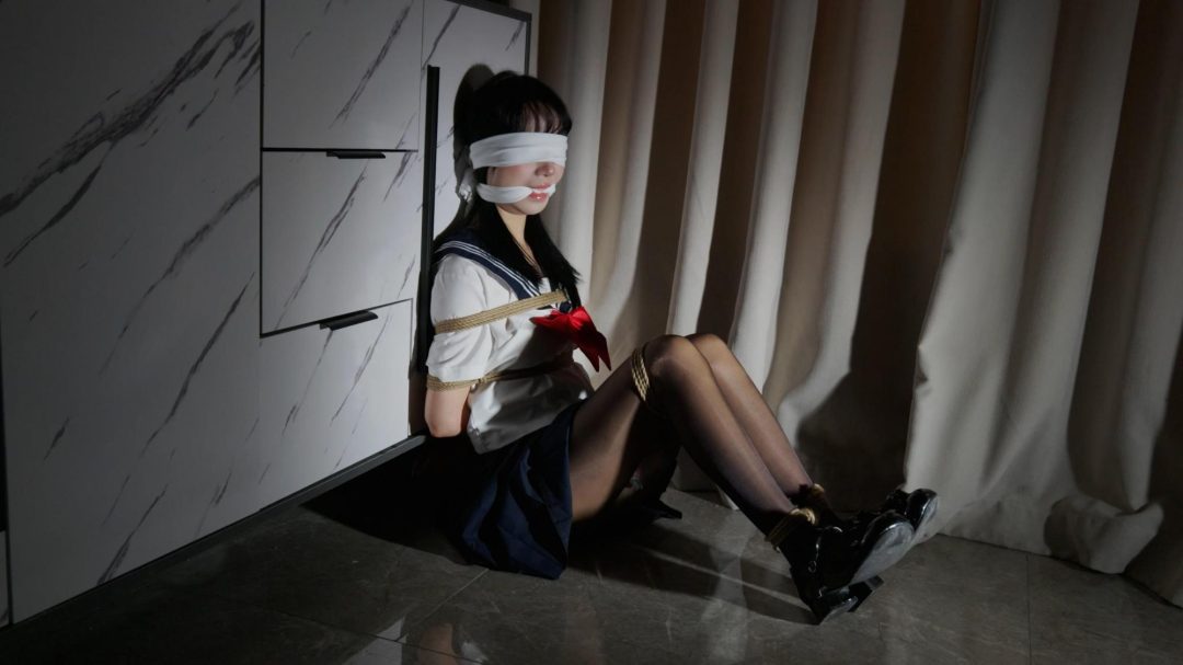 被捆绑的水手服少女-3