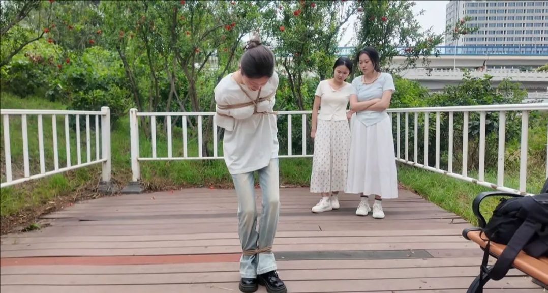 三支校花 捆绑体验 逃脱倒计时-5