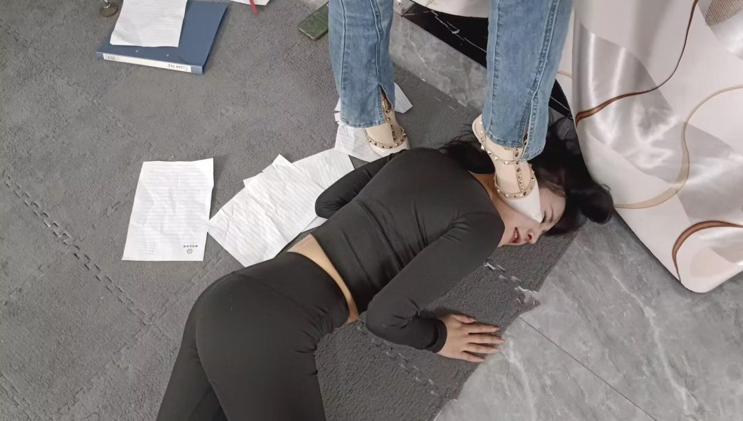小白兔反转记（SP 耳光 踩踏）-5