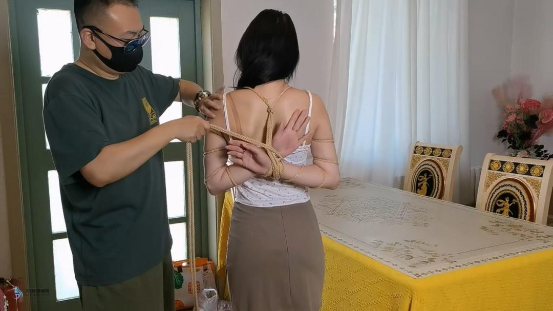 JS工作室定拍：哈妮日式驷马放置挣扎-4