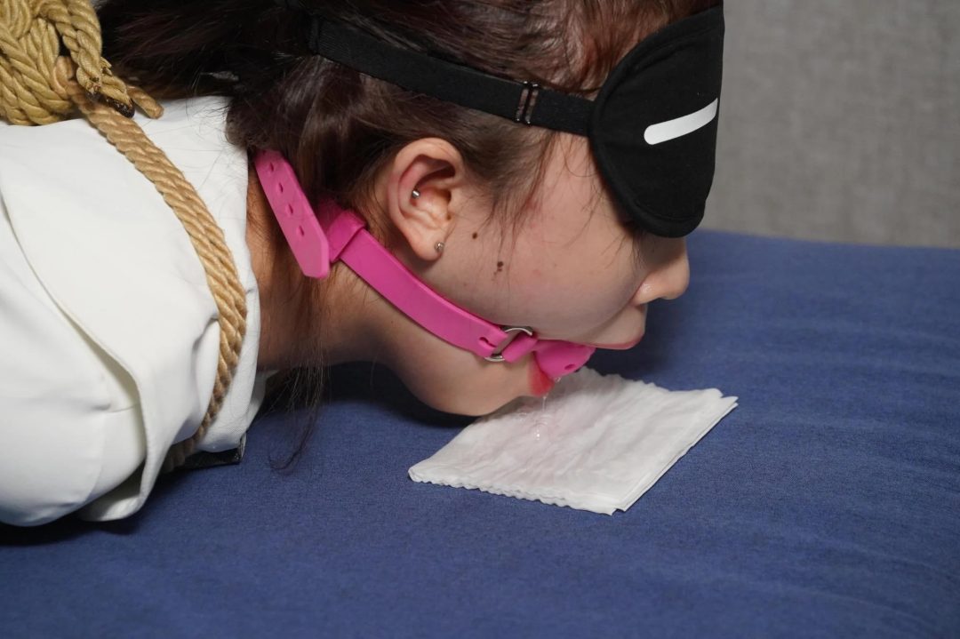 妹妹第一次体验绳缚是怎样的？-9