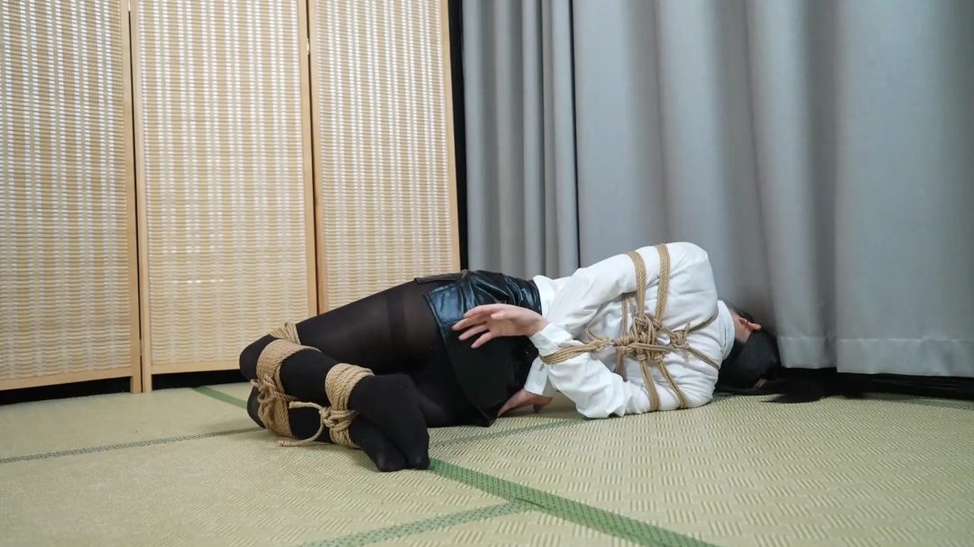 【嗷嗷】脱缚挑战第四期！女经理脱缚挑战！能否成功呢？-3