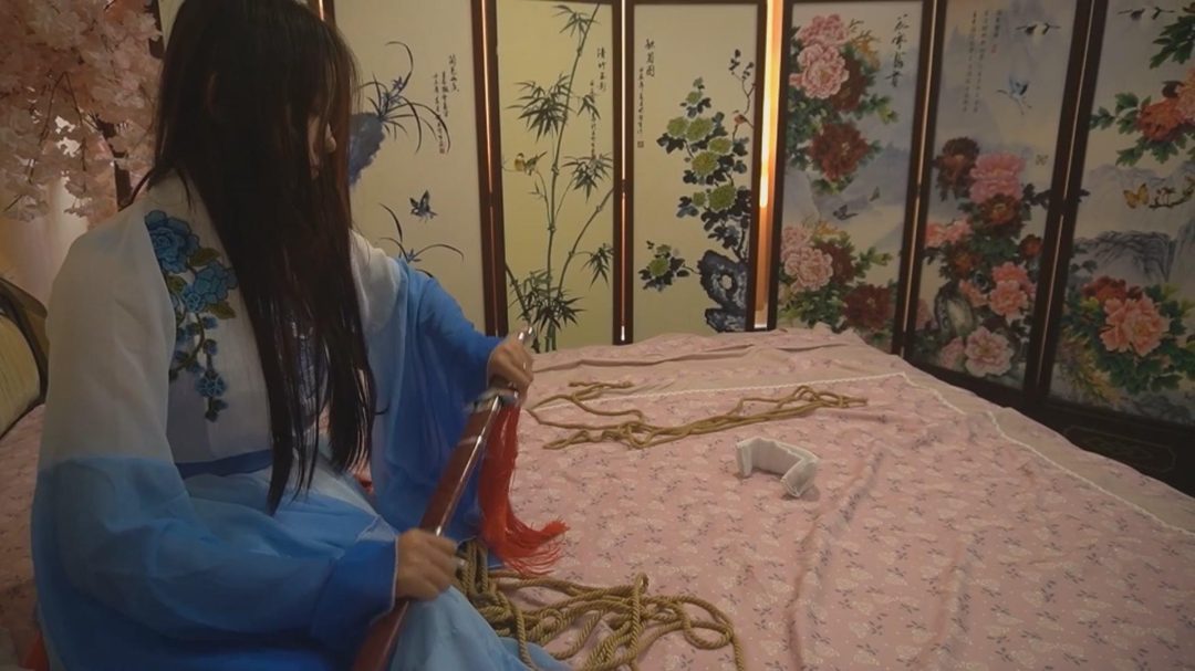 一绳有你工作室定拍：《侠女传说》上 采花贼洞房绑走新娘-12