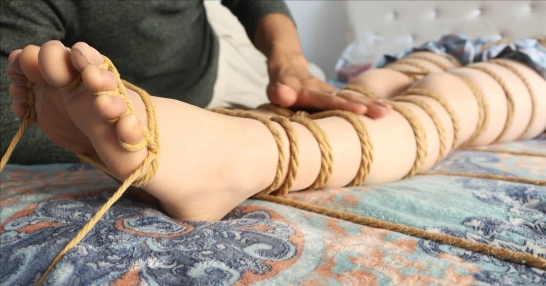 DID剧情片《变态继兄》（上）可怜女孩被继兄秘密囚禁家中折磨逼问-4