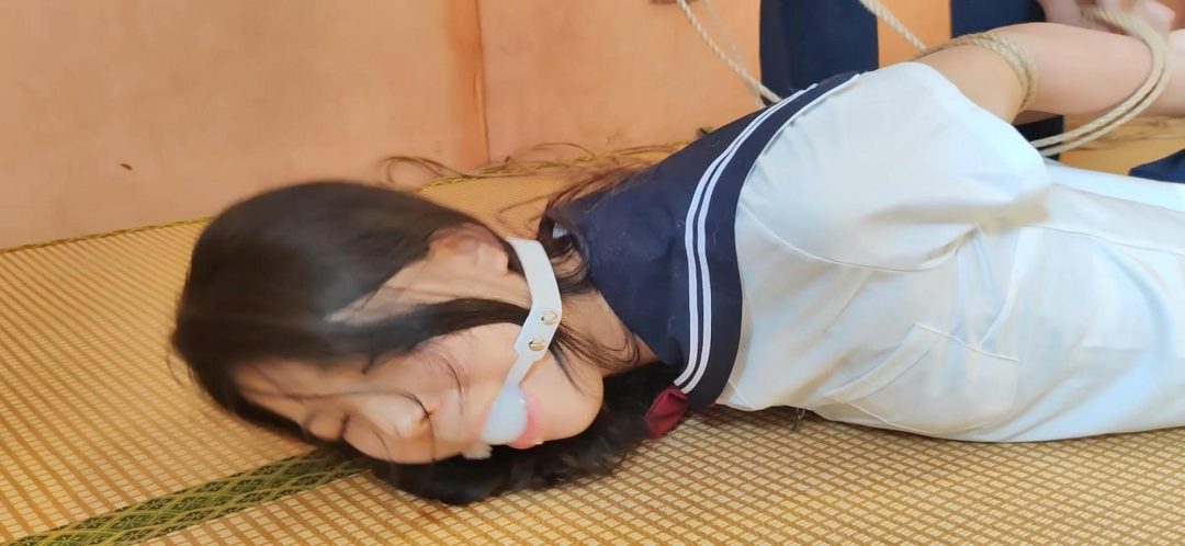 舞蹈生柔柔，大号口球《欧式直臂超紧驷马放置奔溃》嘴里塞了个大号的口球放置奔溃，房间能听到痛苦的挣吟-10