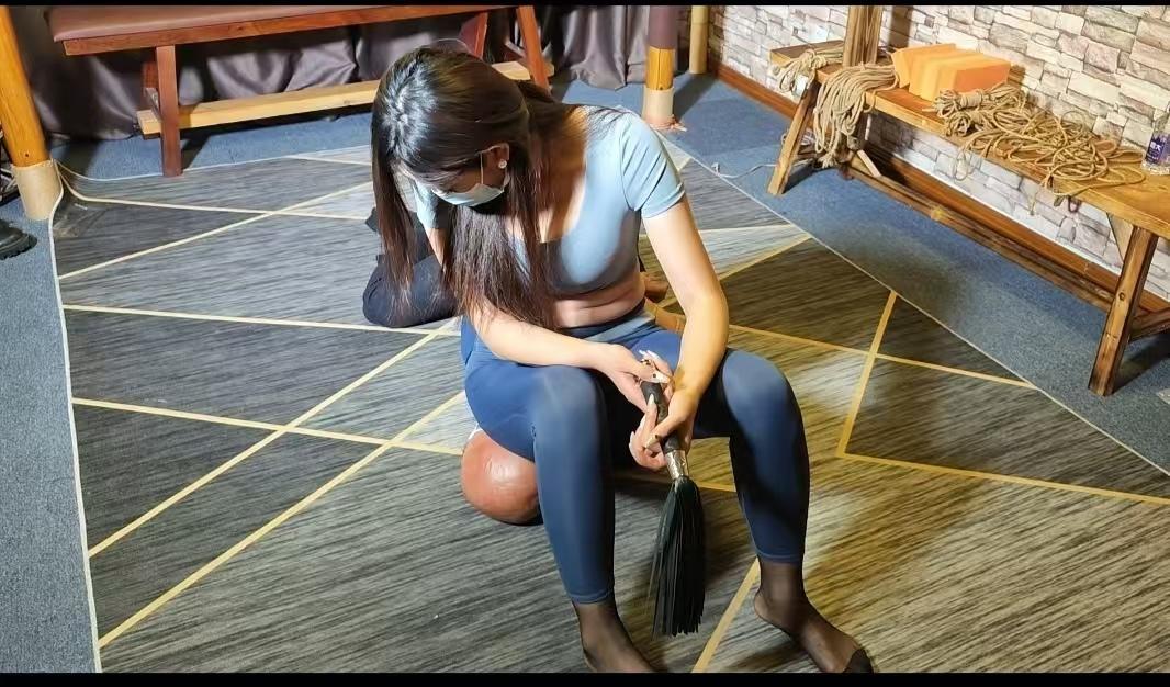 美女斗歹徒-6