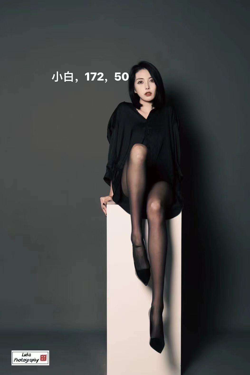 小白大号口球《极限驷马放置》尝试了5CM和欧美尺寸5.5CM超大口球，只能任凭口水流，放置奔溃-2