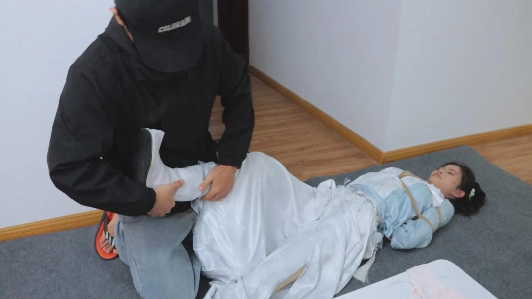 【得意客定拍】《次元三角·汐雪篇（上）》冷面女侠惨遭贼人暗算，绝世武功受制于东洋绳术？-10
