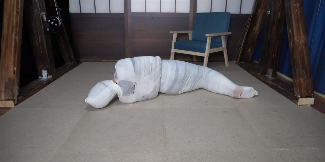 小欣紧缚之后绷带全包木乃伊-1