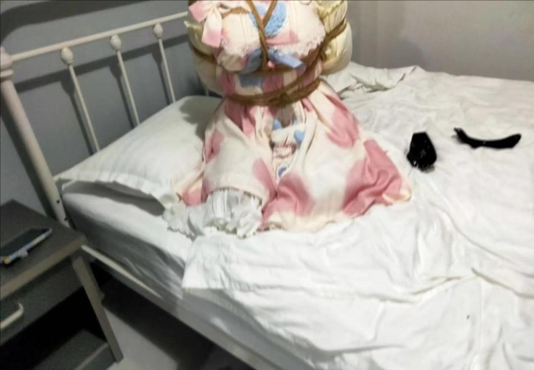 胸器逼人的可爱萌妹-1