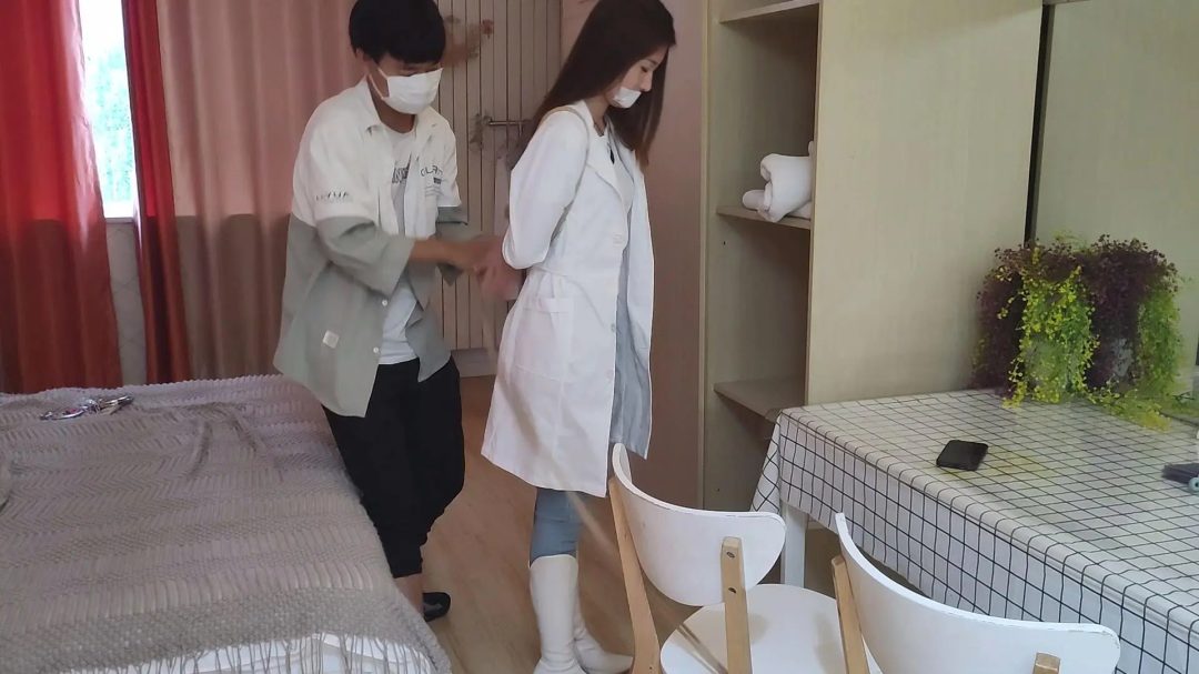 腐败的医生 腐败医生小蓝耽误患者病情，被患者绑架囚禁-5