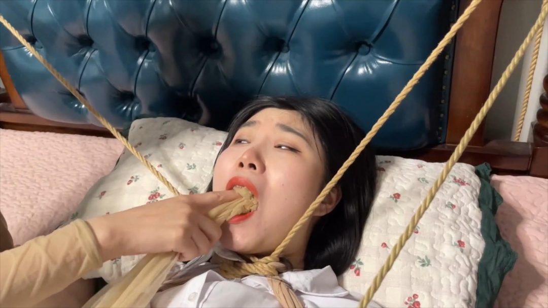 云雀定拍—记者吴晗与公关柳杨的丝袜地狱 下-3 云雀定拍—记者吴晗与公关柳杨的丝袜地狱 下-3