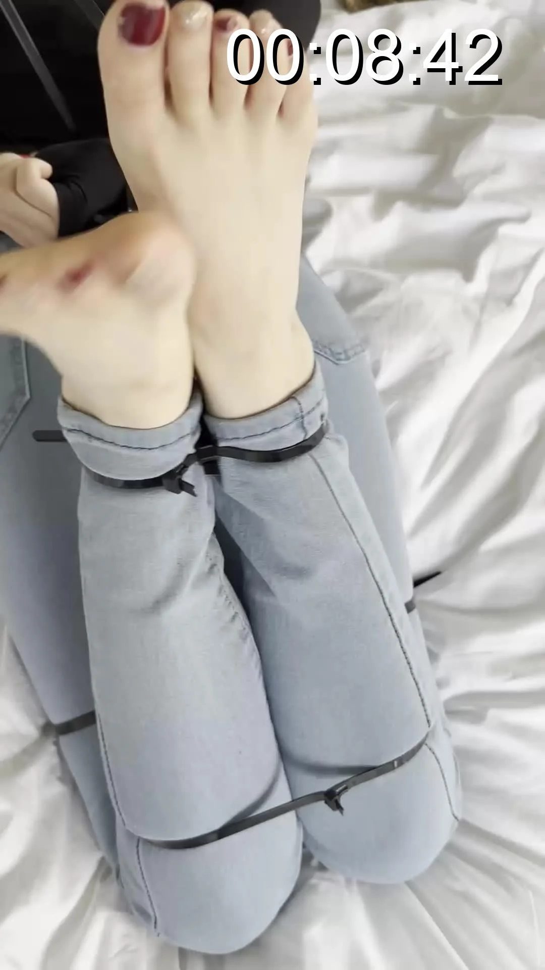 超美超正的美女扎带捆绑 超清诱人足部-6