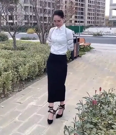 高挑气质女白领定排-6