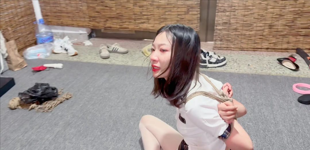 媚娘工作室-塑料闺蜜惩罚游戏2/2(完）-6