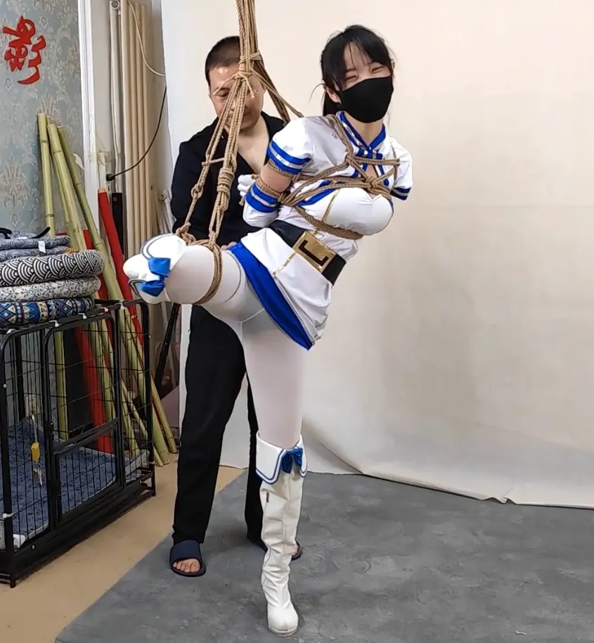 束缘阁 陈晓雪 魔法衣女战士 单腿吊全身挠痒-5