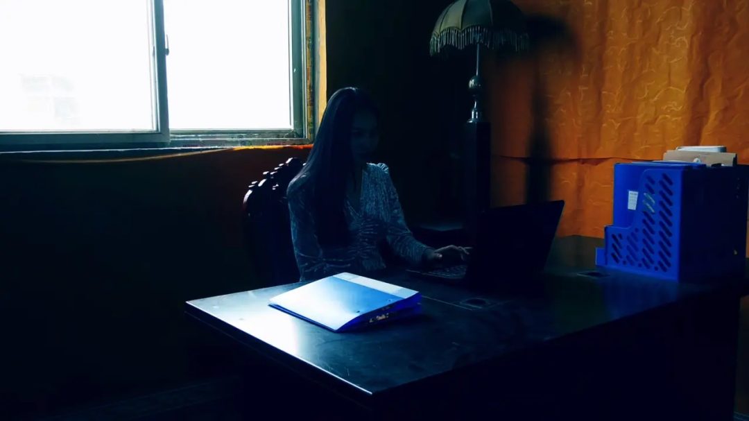 《女魔头的末日 》 第一集 一群女魔头为了金钱杀人不眨眼-1