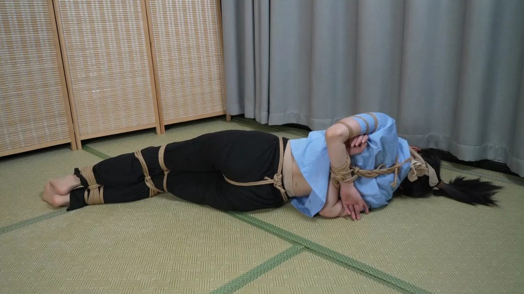 【嗷嗷】女搜查官的劫难！五花长裤肉丝并腿捆绑！-2