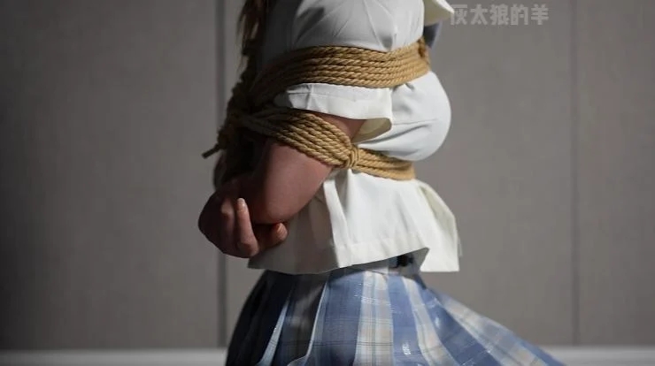 清纯妹妹赴约当绳艺模特的一天-7