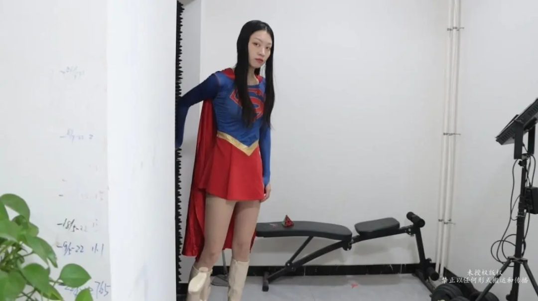 （得意客出品）女超人遇难-2