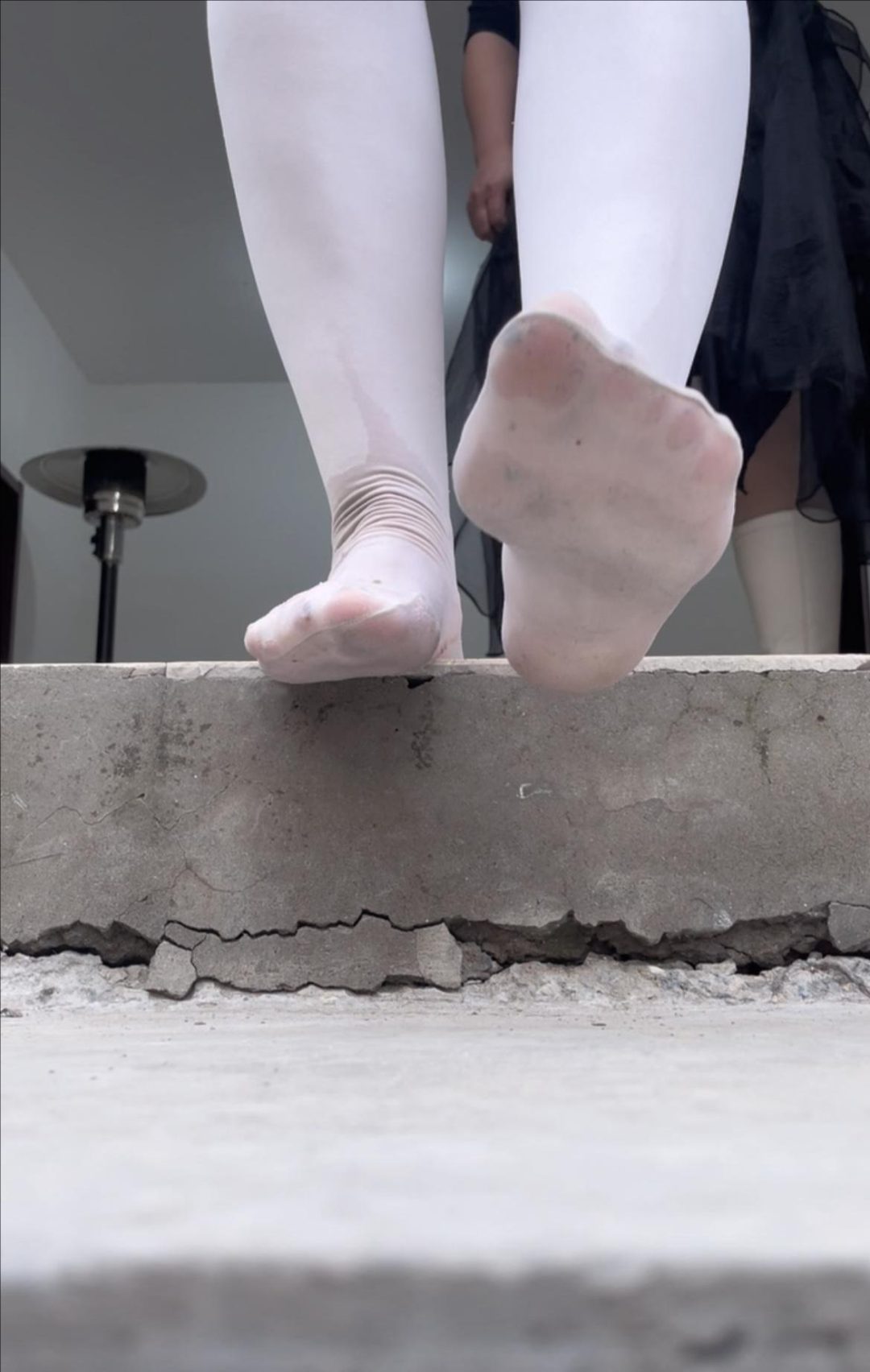 被发现的白丝女盗窃贼-5