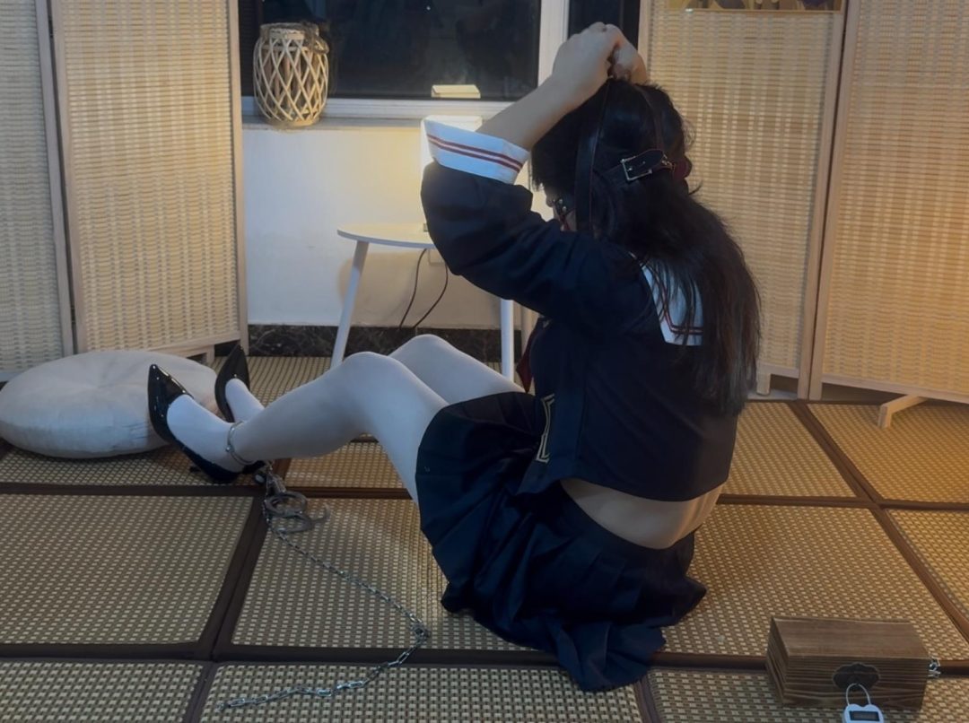 【柚里】全金属定时锁驷马自缚➕马具口球连脚强制抬头，这个姿势痛并爽着…-4