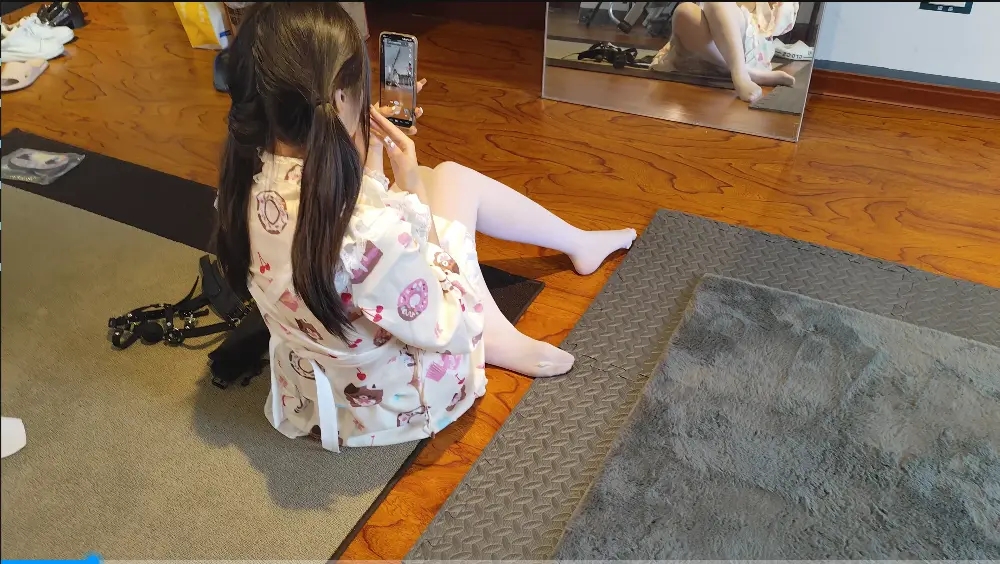 小羊妹妹的单人玩具体验,06年刚满18岁的小妹妹 高强度郊狼电击 铁链吊缚 丝袜塞嘴 胶带-1 小羊妹妹的单人玩具体验,06年刚满18岁的小妹妹 高强度郊狼电击 铁链吊缚 丝袜塞嘴 胶带-1