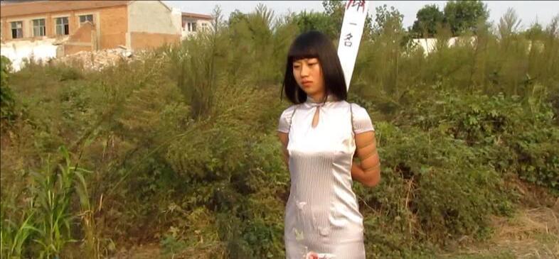 MJ影视 林雨五花捆绑野外重镣行走-2
