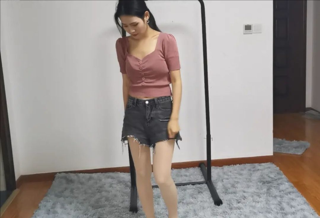 奥特曼：新妹子青青，第二位在被我捆绑长时间独自放置过程中崩溃，大哭大叫的妹子-3