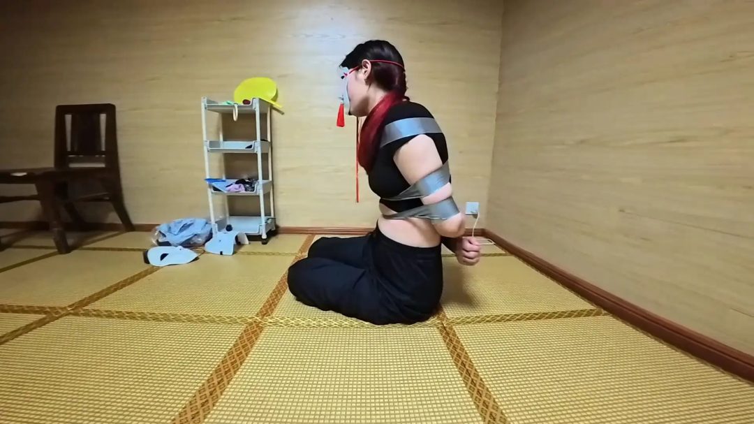 黑色短袖长裤，银色胶带拘束！-2