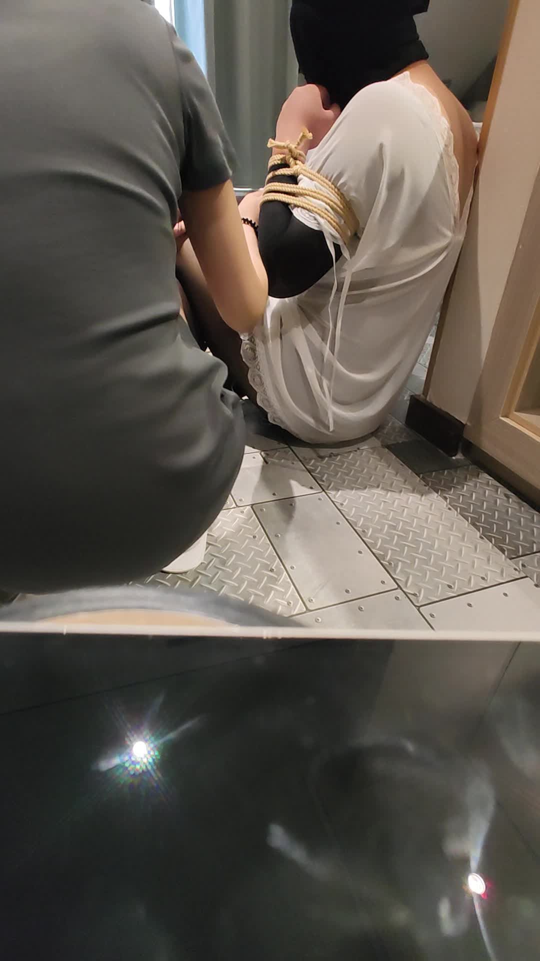安妮女王捆绑伪娘狗-2