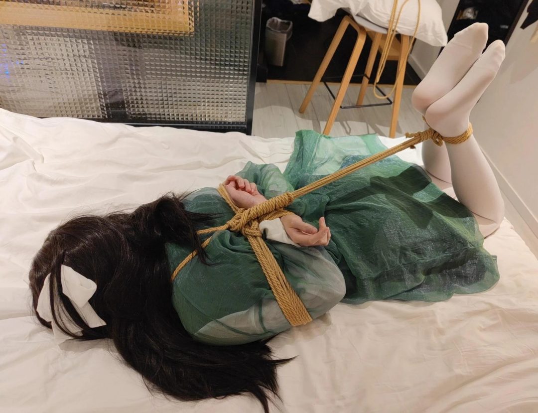[cosplay]药指 伪娘椅上趴缚固定 驷马堵嘴 TK-1