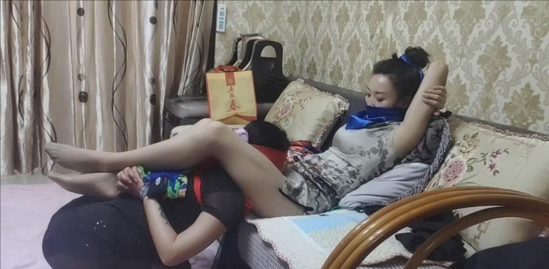 丝巾KB蒙头四马-3