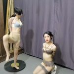 艺仙儿又被强制田下面,柔仙儿经不住骚扰和折磨禁不住潮喷到艺仙儿嘴上.....