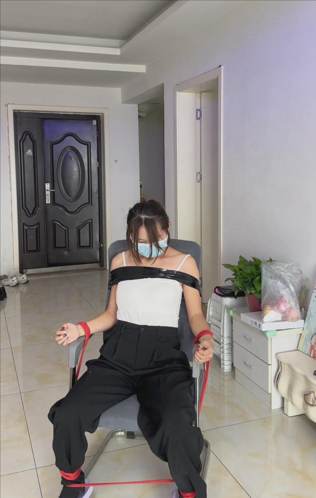 黑客入侵绑架女白领第一部-4