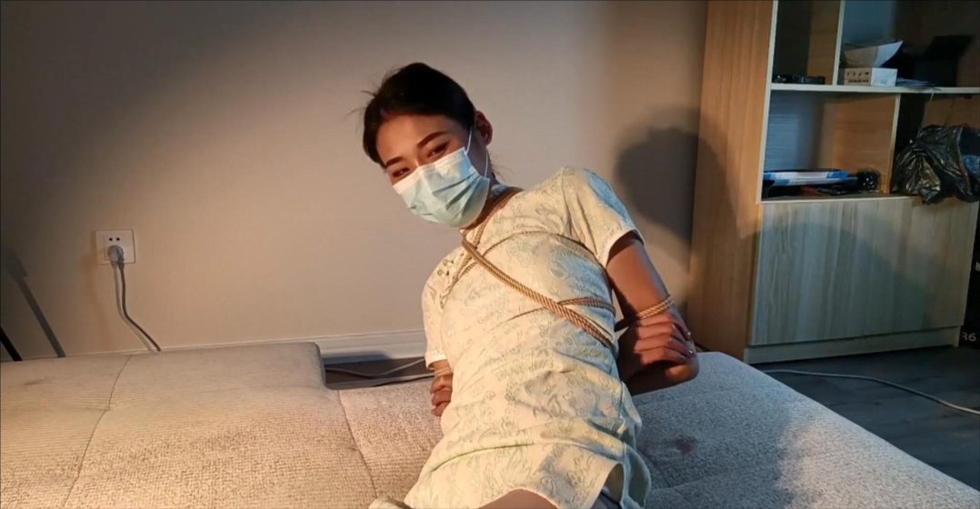 长腿欣悦，素黄小旗袍肉丝绳虐，花样禁锢第一季、完美的羞耻禁锢，适合慢慢的玩-15