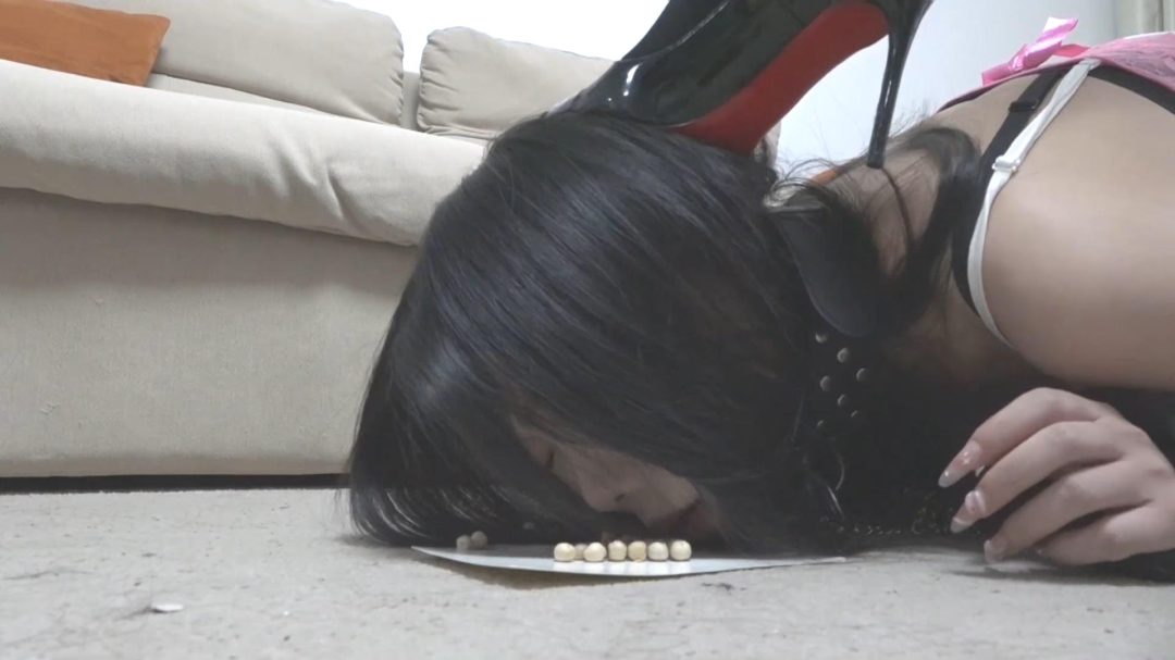 逍遥定拍.反目姐妹02. 大意的姐姐被妹妹趁机反杀勒晕,捆绑囚禁-4