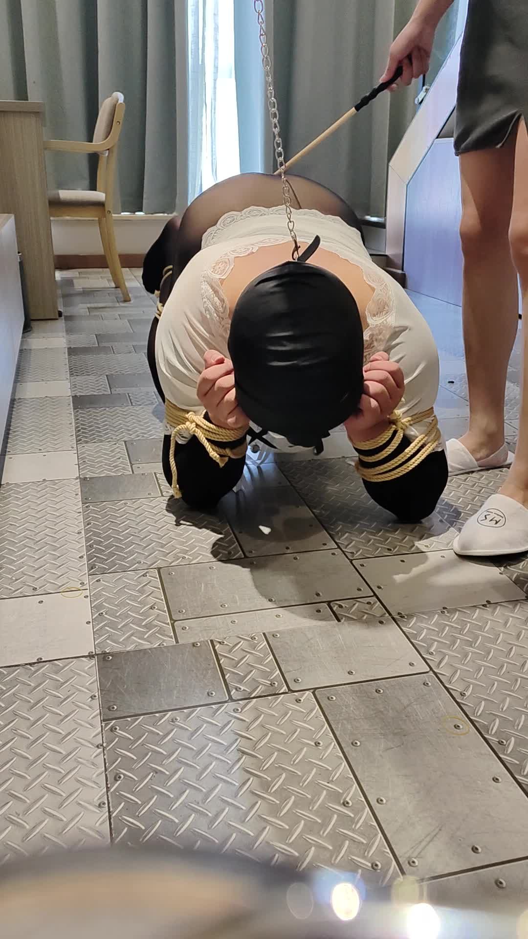 安妮女王首次调教网约男-3
