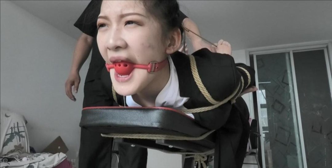绳模梓若：勒脚拇指驷马，股绳机关，美足TK、惊艳的口球颜值和口水诱惑特写专辑-3