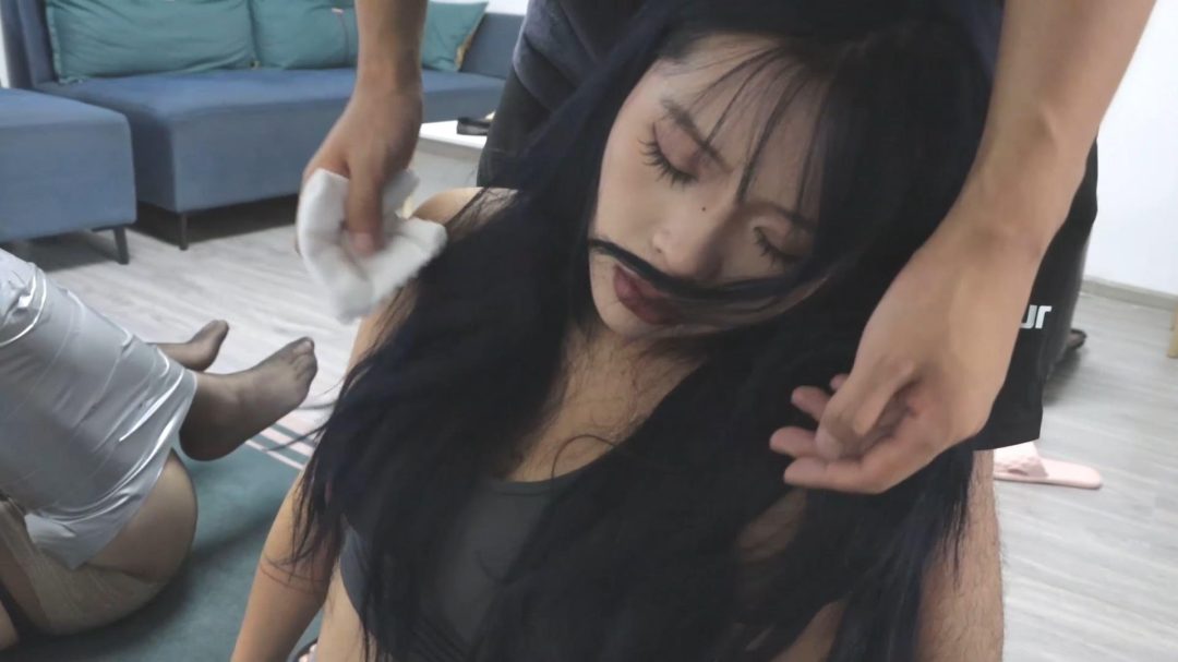 得意客定拍.租房惊魂02.性感女人贩被邪恶的同伙房东迷晕拿下一并捆绑待售-5