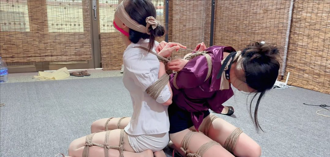 被绑成这样如何自救？-1