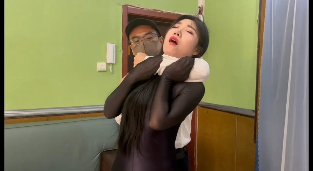 【云雀定拍】吴晗遭快递员迷晕捆绑-1